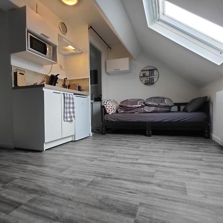 Studio "Sous Les Toits", Proche Hyper Centre Et Commerces ! Valenciennes Buitenkant foto
