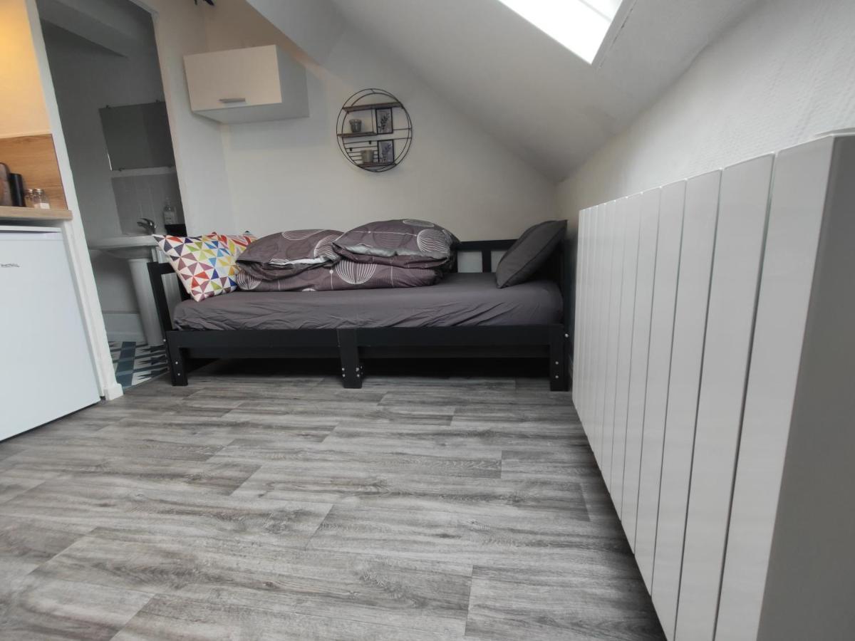 Studio "Sous Les Toits", Proche Hyper Centre Et Commerces ! Valenciennes Buitenkant foto