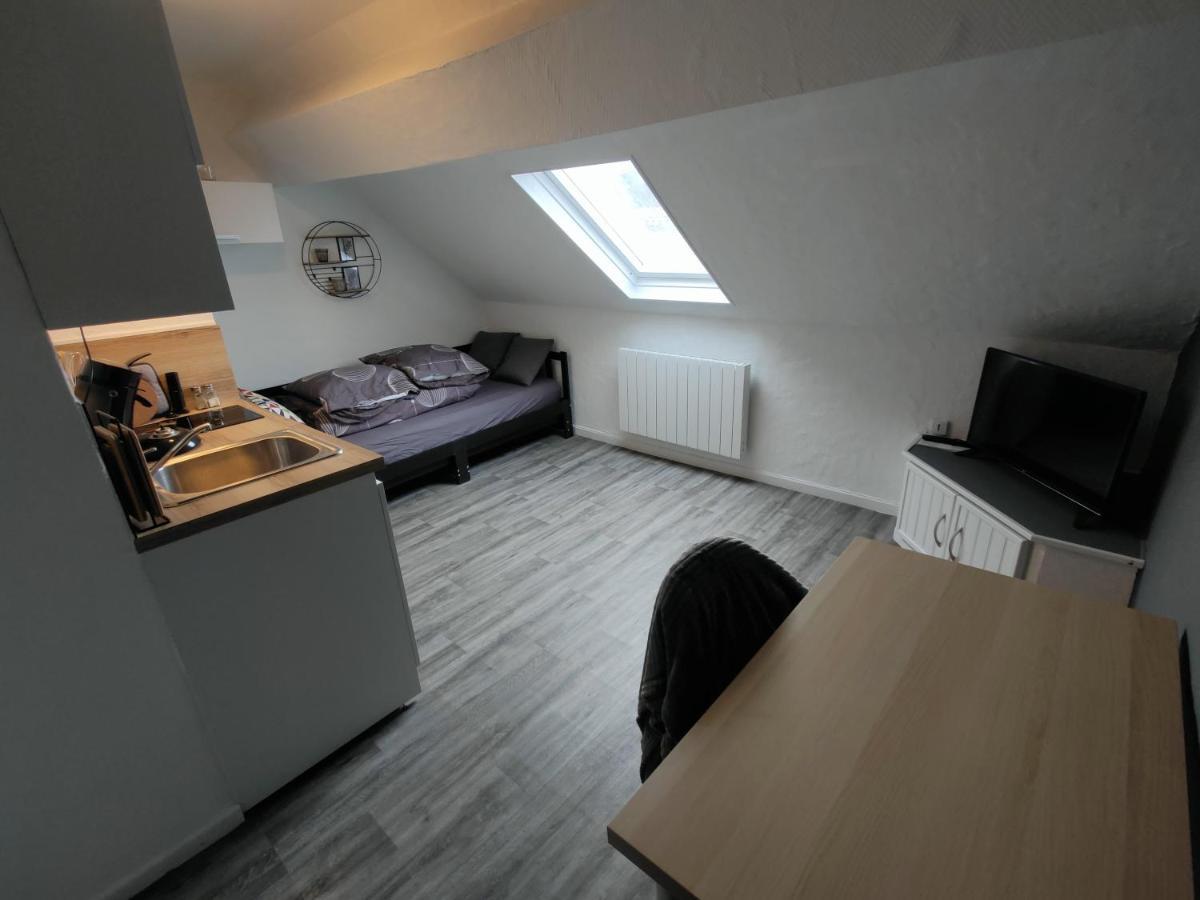 Studio "Sous Les Toits", Proche Hyper Centre Et Commerces ! Valenciennes Buitenkant foto