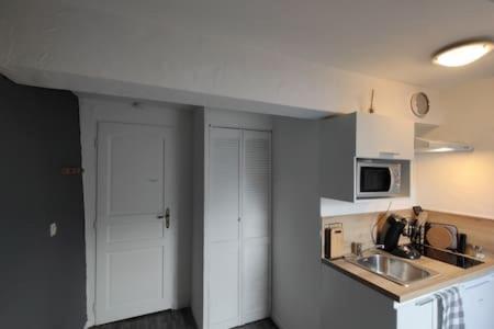 Studio "Sous Les Toits", Proche Hyper Centre Et Commerces ! Valenciennes Buitenkant foto